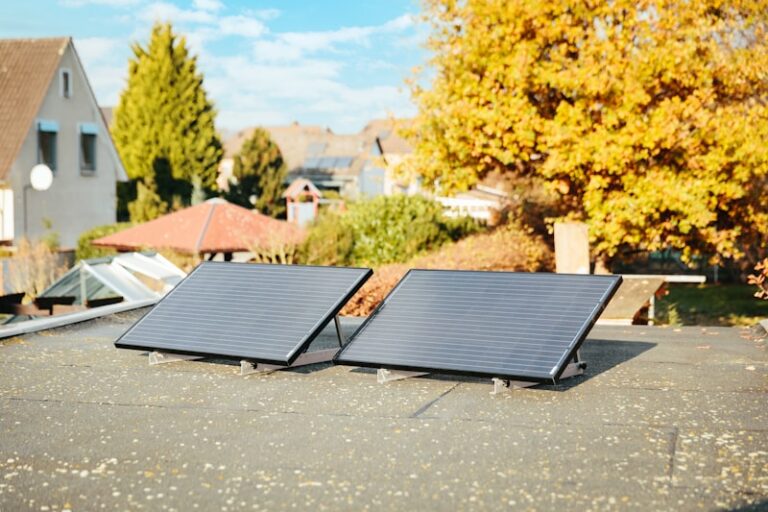 Photovoltaïque et Impôts : Ce Qu&rsquo;il Faut Savoir